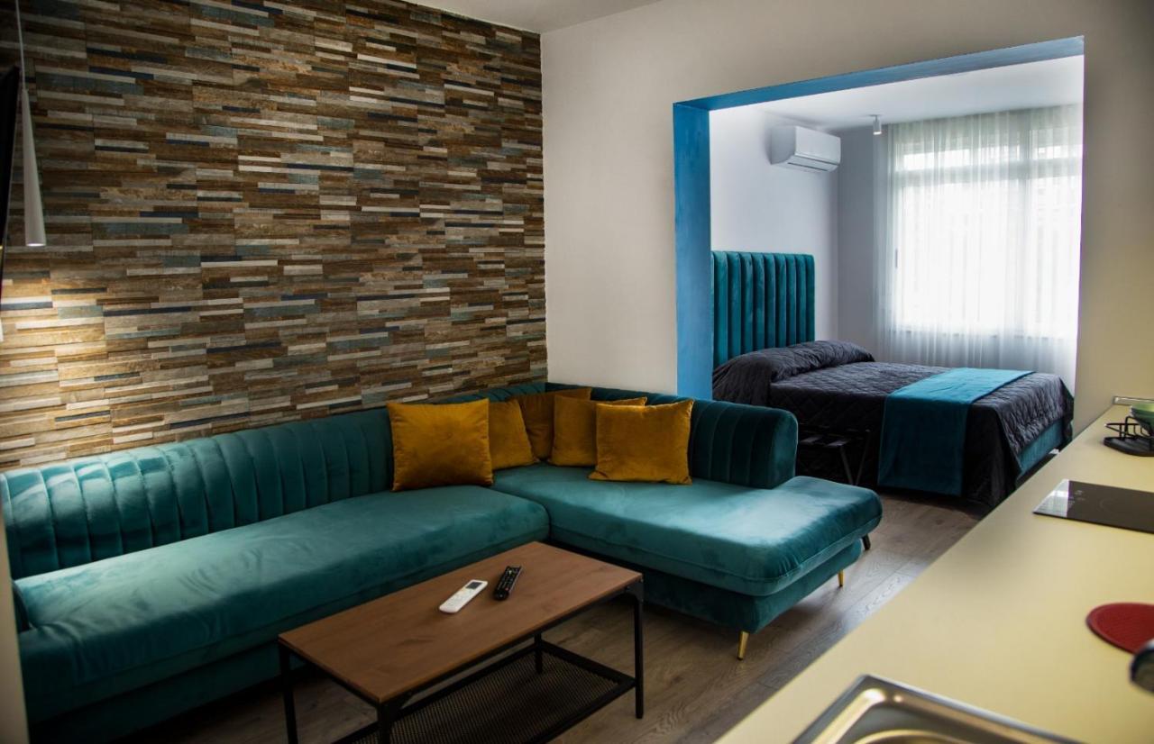 Lucas Central Premium Studios Tirana Exterior photo